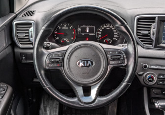 Подержанный автомобиль Kia Sportage 2017 года (22 фото)