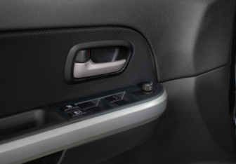Подержанный автомобиль Suzuki Grand Vitara 2007 года (14 фото)