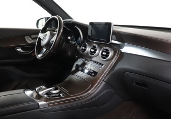 Подержанный автомобиль Mercedes-Benz GLC Coupe 2017 года (9 фото)