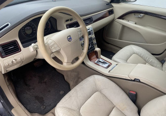Подержанный автомобиль Volvo S80 2007 года (9 фото)