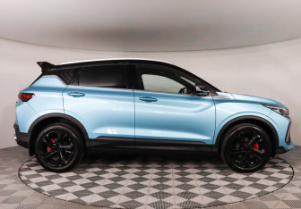 Подержанный автомобиль Geely Coolray 2024 года (4 фото)