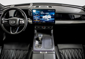 Подержанный автомобиль GAC GS8 2023 года (13 фото)