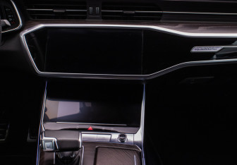 Подержанный автомобиль Audi A7 2019 года (14 фото)