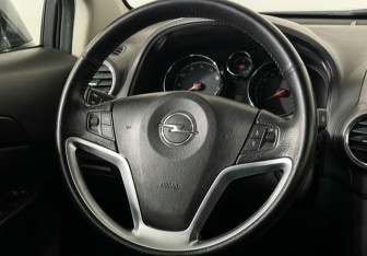 Подержанный автомобиль Opel Antara 2008 года (14 фото)