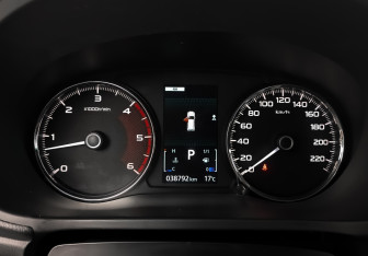 Подержанный автомобиль Mitsubishi Pajero Sport 2018 года (15 фото)