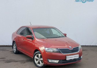 Подержанный автомобиль Skoda Rapid Liftback 2014 года (3 фото)