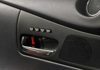 Подержанный автомобиль Lexus RX 2010 года (15 фото)