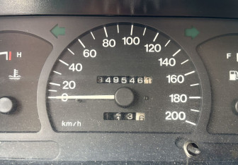 Подержанный автомобиль Daewoo Nexia Sedan 2004 года (15 фото)