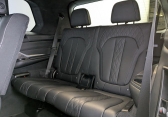 Подержанный автомобиль BMW X7 2019 года (16 фото)