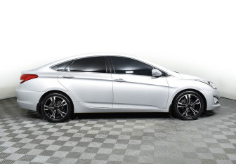 Подержанный автомобиль Hyundai i40 Sedan 2015 года (4 фото)