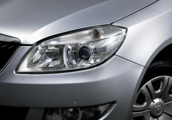 Подержанный автомобиль Skoda Fabia Hatchback 2014 года (16 фото)