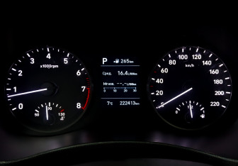 Подержанный автомобиль Hyundai Solaris Sedan 2017 года (13 фото)