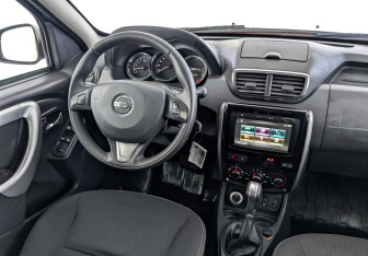 Подержанный автомобиль Nissan Terrano 2019 года (27 фото)