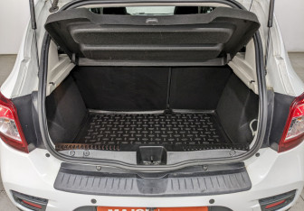 Подержанный автомобиль Renault Sandero 2021 года (10 фото)