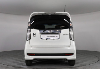 Подержанный автомобиль Honda N-WGN 2015 года (6 фото)