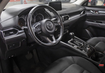 Подержанный автомобиль Mazda CX-5 2021 года (15 фото)