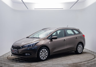 Подержанный автомобиль Kia Ceed Wagon 2014 года (1 фото)