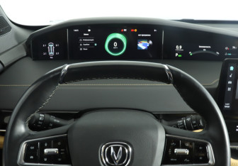 Подержанный автомобиль Changan UNI-K 2024 года (11 фото)