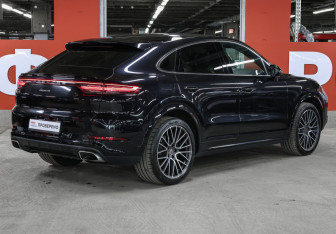 Подержанный автомобиль Porsche Cayenne 2020 года (5 фото)