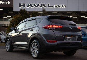 Подержанный автомобиль Hyundai Tucson 2015 года (5 фото)