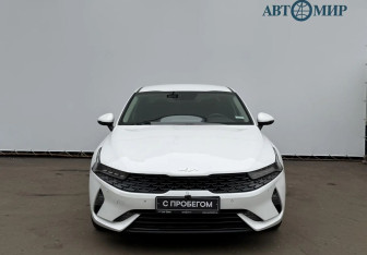 Подержанный автомобиль Kia K5 2021 года (2 фото)