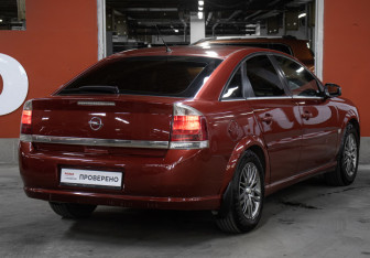 Подержанный автомобиль Opel Vectra Sedan 2006 года (5 фото)