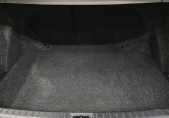 Подержанный автомобиль Toyota Avensis Sedan 2007 года (14 фото)