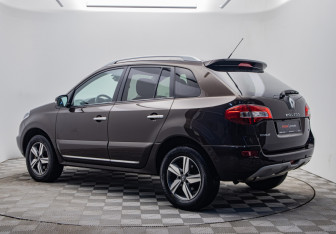 Подержанный автомобиль Renault Koleos 2014 года (3 фото)