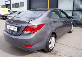 Подержанный автомобиль Hyundai Solaris Sedan 2014 года (5 фото)
