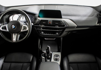 Подержанный автомобиль BMW X4 2020 года (11 фото)