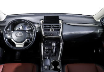 Подержанный автомобиль Lexus NX 2016 года (13 фото)