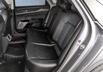 Подержанный автомобиль Kia K5 2020 года (18 фото)