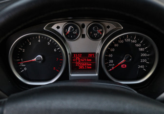 Подержанный автомобиль Ford Focus Hatchback 2008 года (13 фото)