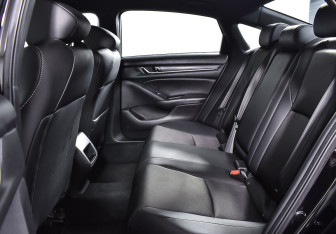 Подержанный автомобиль Honda Accord Sedan 2020 года (14 фото)