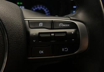 Подержанный автомобиль Kia K5 2021 года (27 фото)