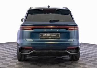Подержанный автомобиль Geely Monjaro 2023 года (6 фото)