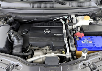 Подержанный автомобиль Opel Antara 2015 года (9 фото)