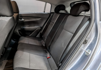 Подержанный автомобиль Kia Rio Hatchback 2019 года (12 фото)