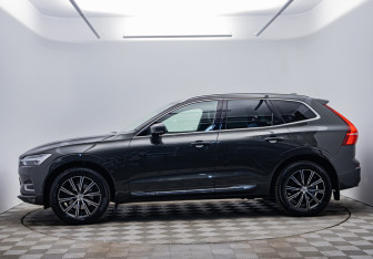 Подержанный автомобиль Volvo XC60 2018 года (8 фото)