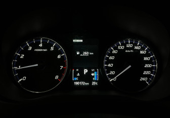 Подержанный автомобиль Mitsubishi Outlander 2013 года (11 фото)