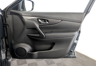 Подержанный автомобиль Nissan X-Trail 2021 года (24 фото)