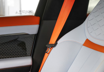 Подержанный автомобиль Land Rover Range Rover Sport 2024 года (21 фото)