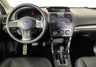 Подержанный автомобиль Subaru Forester Suv 2013 года (12 фото)