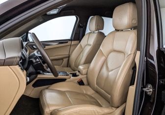 Подержанный автомобиль Porsche Macan 2015 года (20 фото)