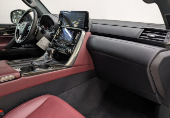 Новый Lexus LX 2024 (9 фото)