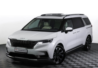 Подержанный автомобиль Kia Carnival 2023 года (27 фото)