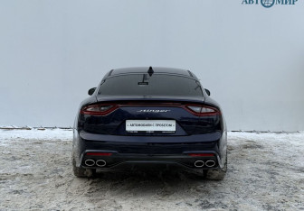 Подержанный автомобиль Kia Stinger 2018 года (6 фото)