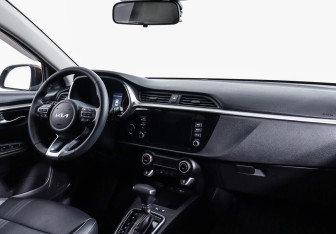 Подержанный автомобиль Kia Rio Sedan 2022 года (7 фото)