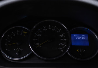 Подержанный автомобиль Renault Fluence 2012 года (12 фото)