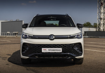 Подержанный автомобиль Volkswagen Tiguan 2025 года (3 фото)